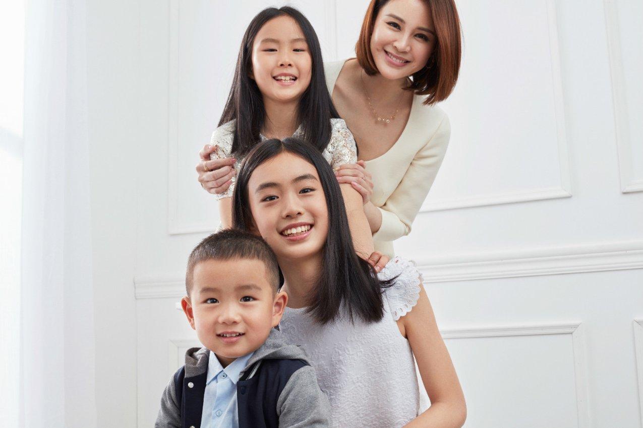 求这对最萌身高差情侣的动图游戏画面